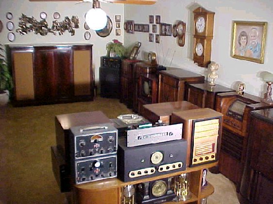 The Chuck Dachis Radio Room, 3 of 4